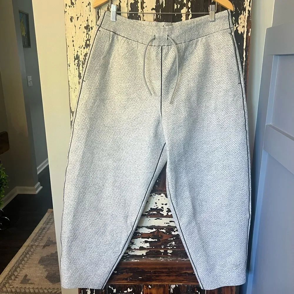 Nike Tech Pack Therma fit Adv Gray Athletic pants for Active Comfort size Large